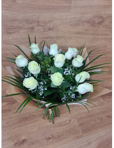Ramo de 12 rosas blancas